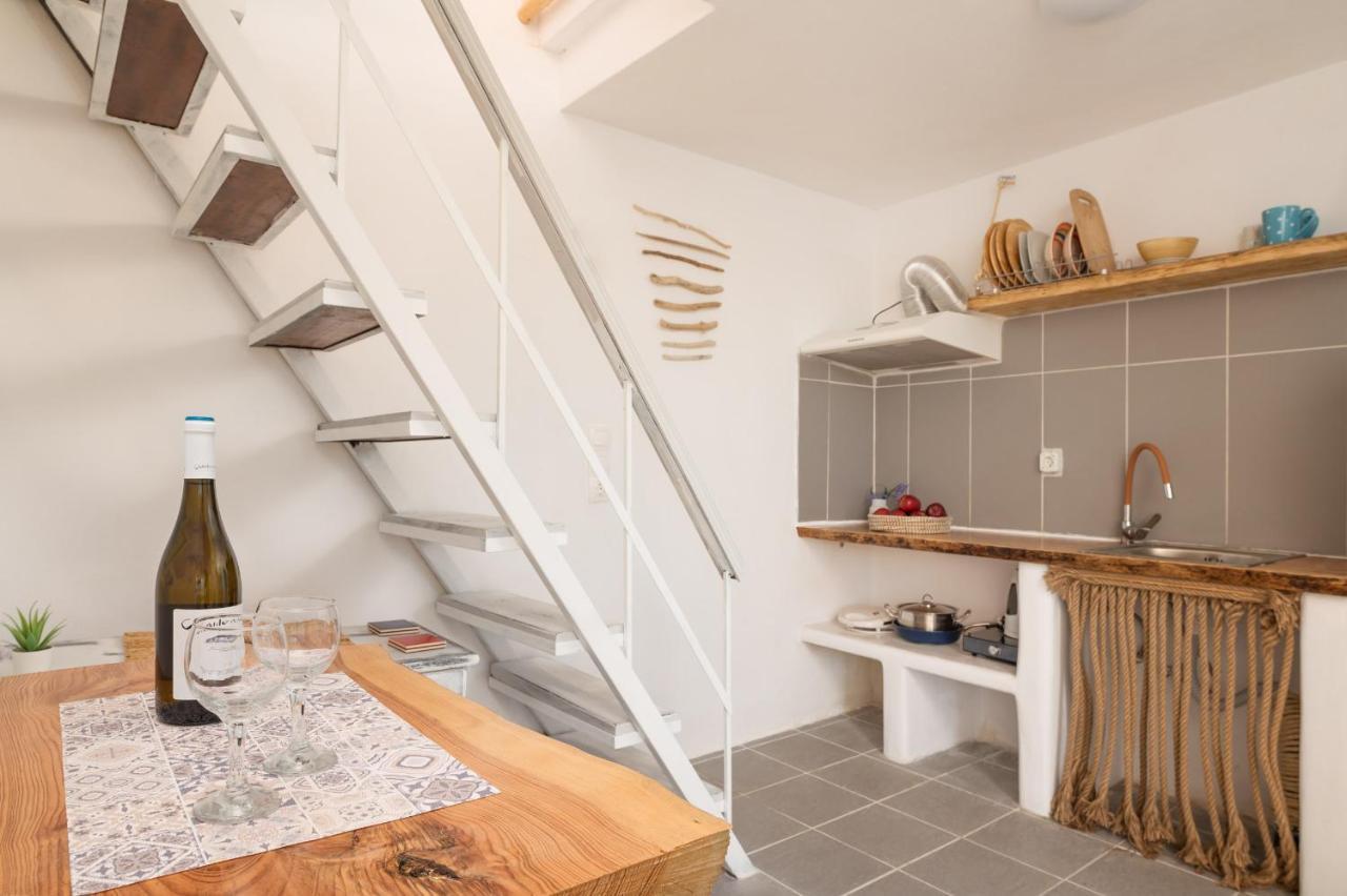 Seaview Apartment & Studio بسيلي أوموس المظهر الخارجي الصورة